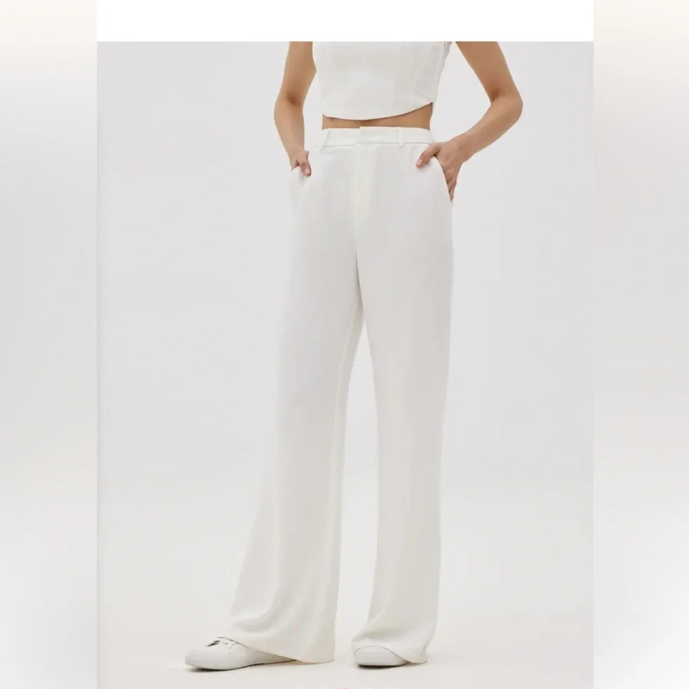Love Bonito Pvara Regular Flare Pants (2022 Version) white Size S - Picture 3 of 8